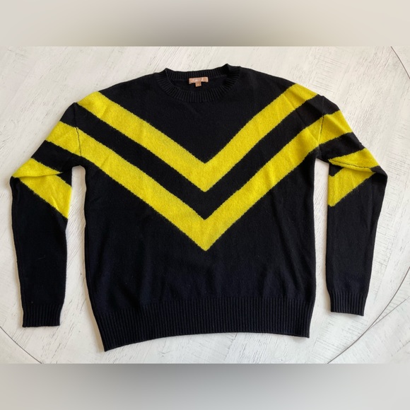 Kier + J Women’s  Pointelle Cashmere Sweater Size Small - Picture 3 of 9